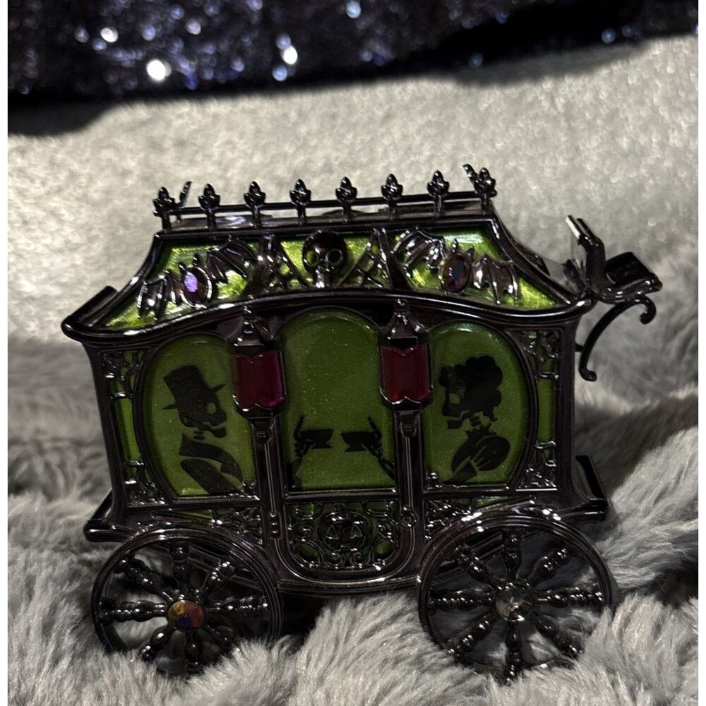 2023 Halloween bath & body works Creepy Carriage Wall Plug Scent Projector